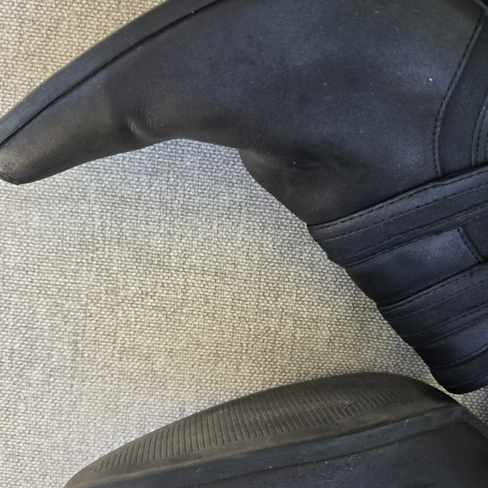Charles By Charles David Black Western Booties